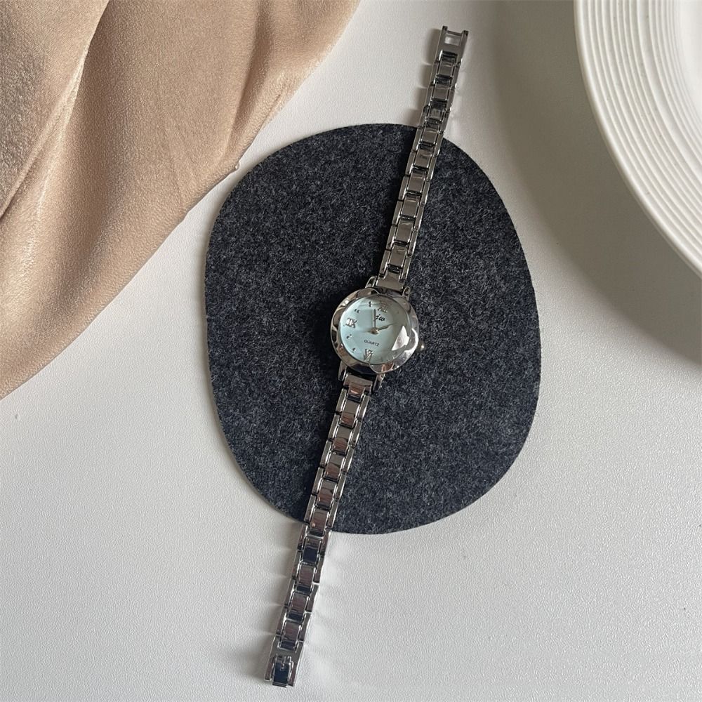 Fashionable Exquisite Golden W - Smartwatch Luxury Watches For Women ulasan dan harga